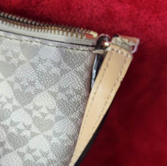 Kate Spade Gray and Cream Crossbody Bag - Picture 10 of 12